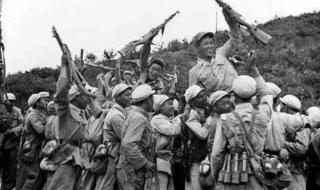 老人看长津湖纪录片后哭了